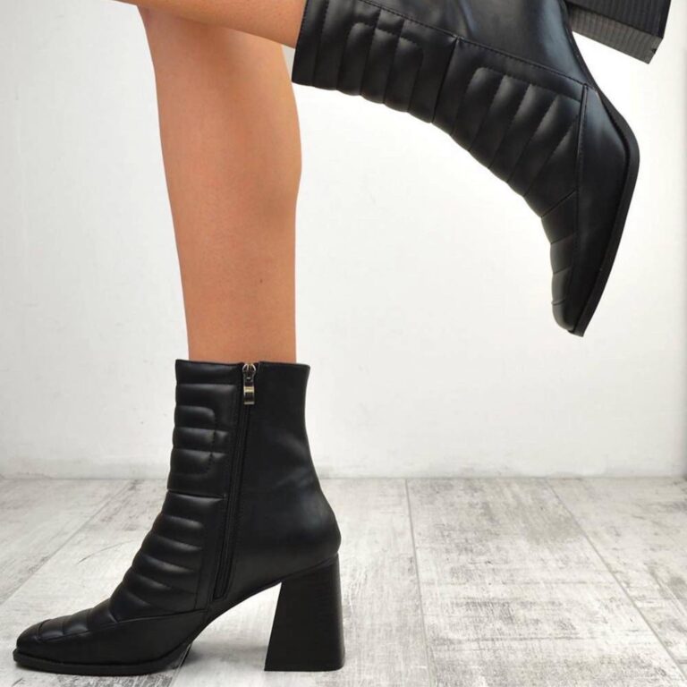 Quilted Blk Flared Heal