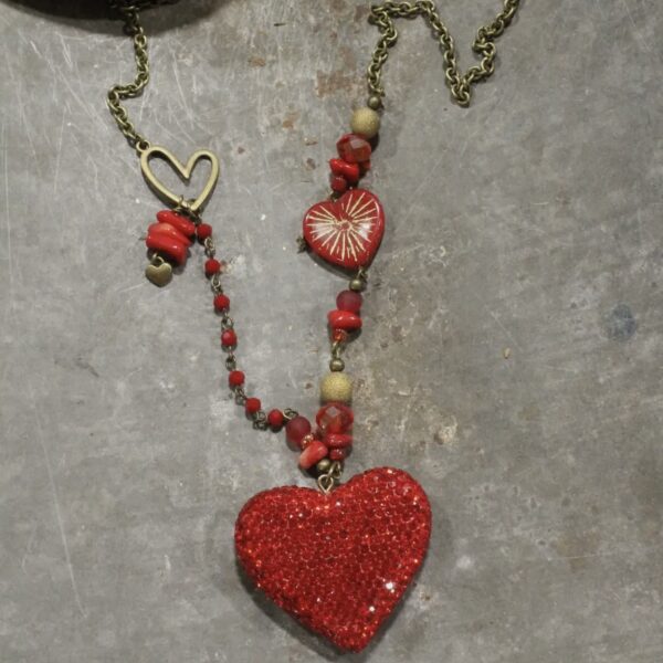 Retro Heart Necklace - Image 6