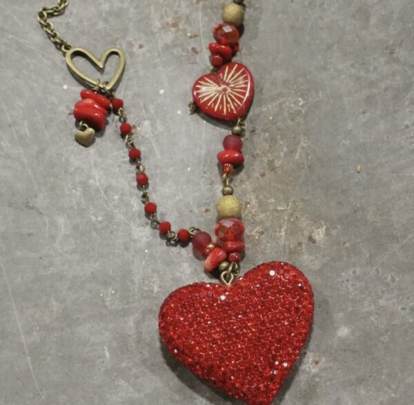 Retro Heart Necklace - Image 5