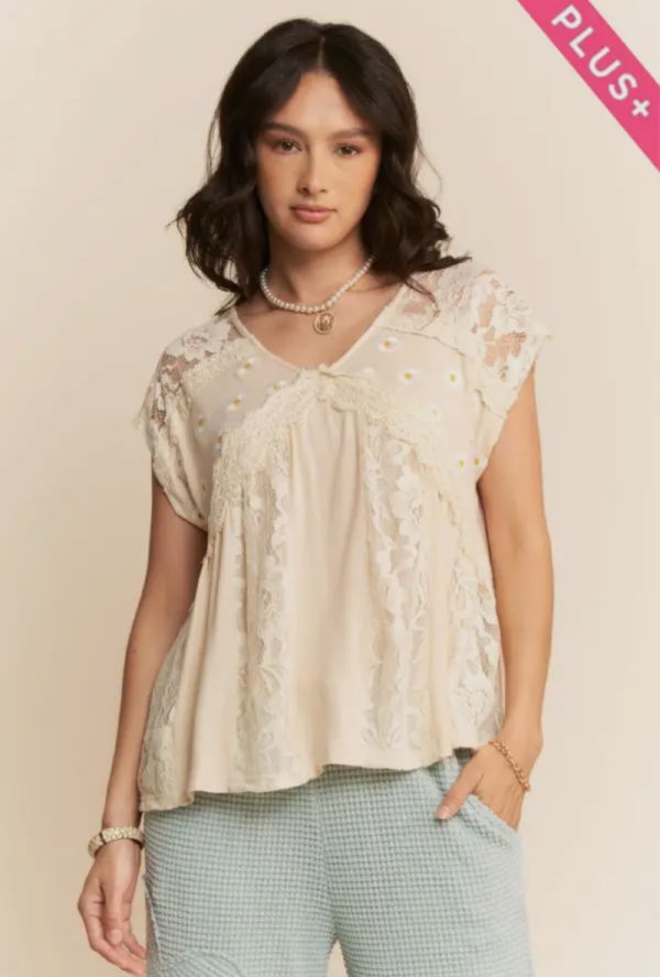 Glitzy Daisy Top- Plus - Image 8