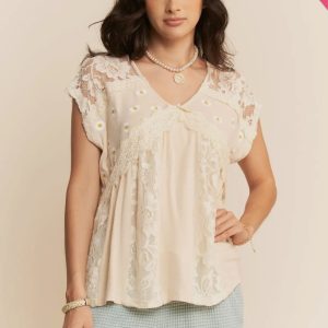 Glitzy Daisy Top- Plus